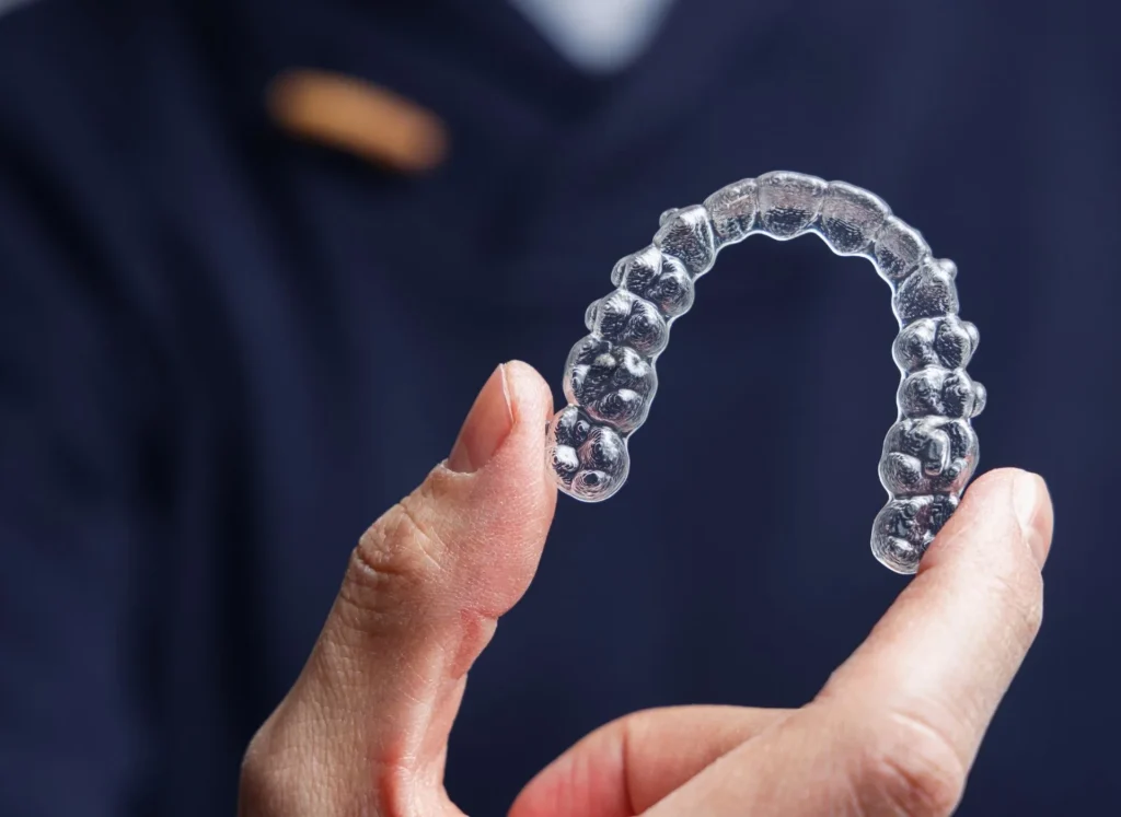 Can clear aligners correct a crossbite? 1 Can clear aligners correct a crossbite?